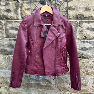 Romeo and Julietcounture woman jacket size small nwt